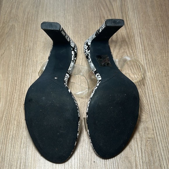 BOOHOO Snake Flat Heel Clear Strap Heels size USA 10 or EU 41 - Picture 8 of 10